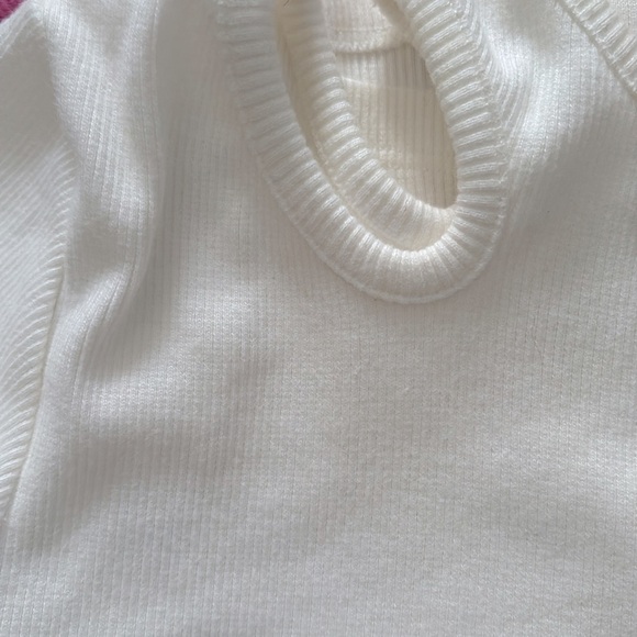 Yuji Cut-Out Ribbed Tee. - Picture 3 of 3